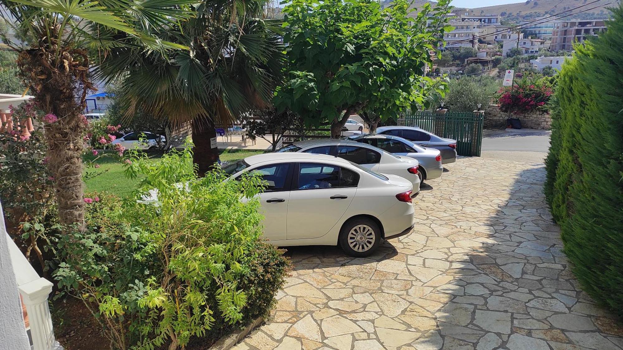 Four Seasons Apartments Ksamil Esterno foto